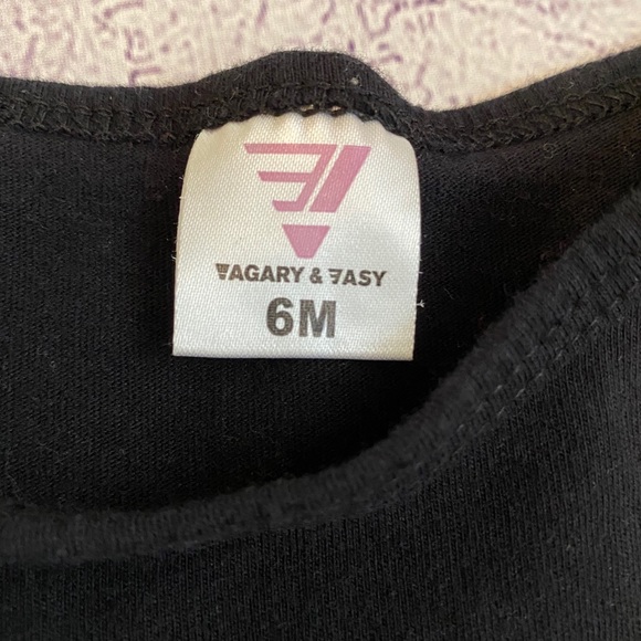 2 baby rompers - Picture 3 of 6